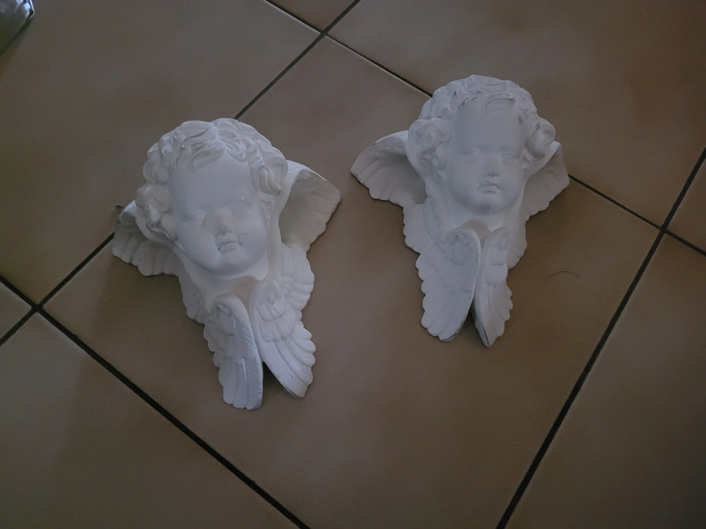 Angel heads