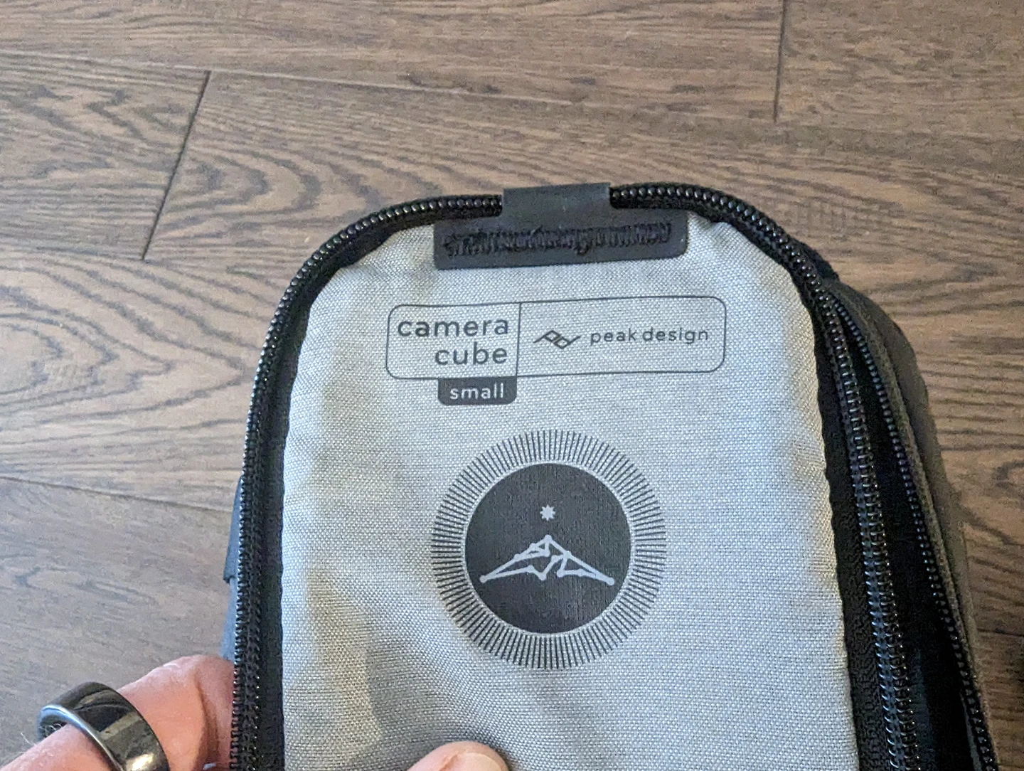 Peak Design Small Camera Cube & Slide Lite Camera Strap image indicator(3)