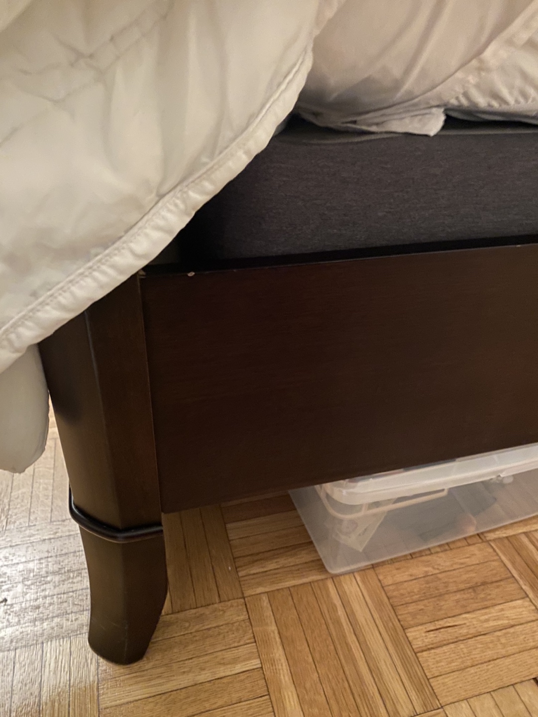 Legacy Furniture Bedframe - photo 3