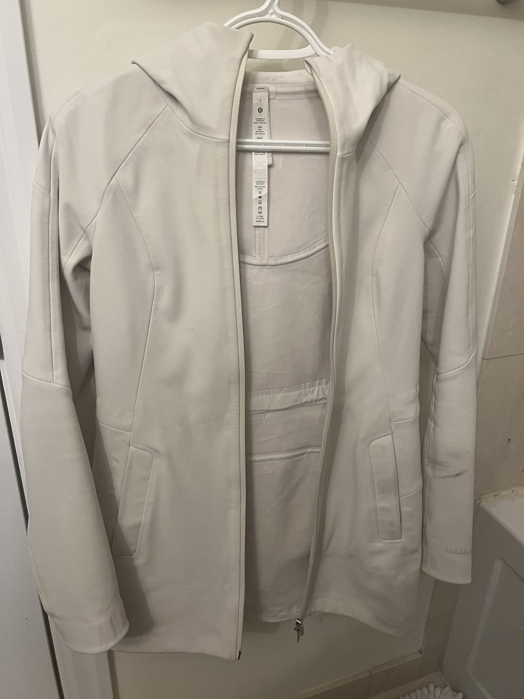 Lululemon rain repel jacket size 2