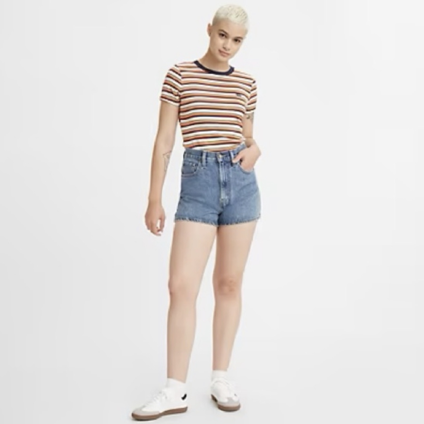 Levi’s high waisted mom shorts 25 thumbnail