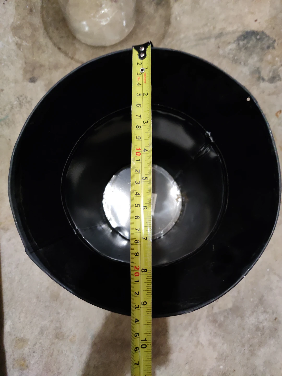 metal bucket or planter image indicator(8)