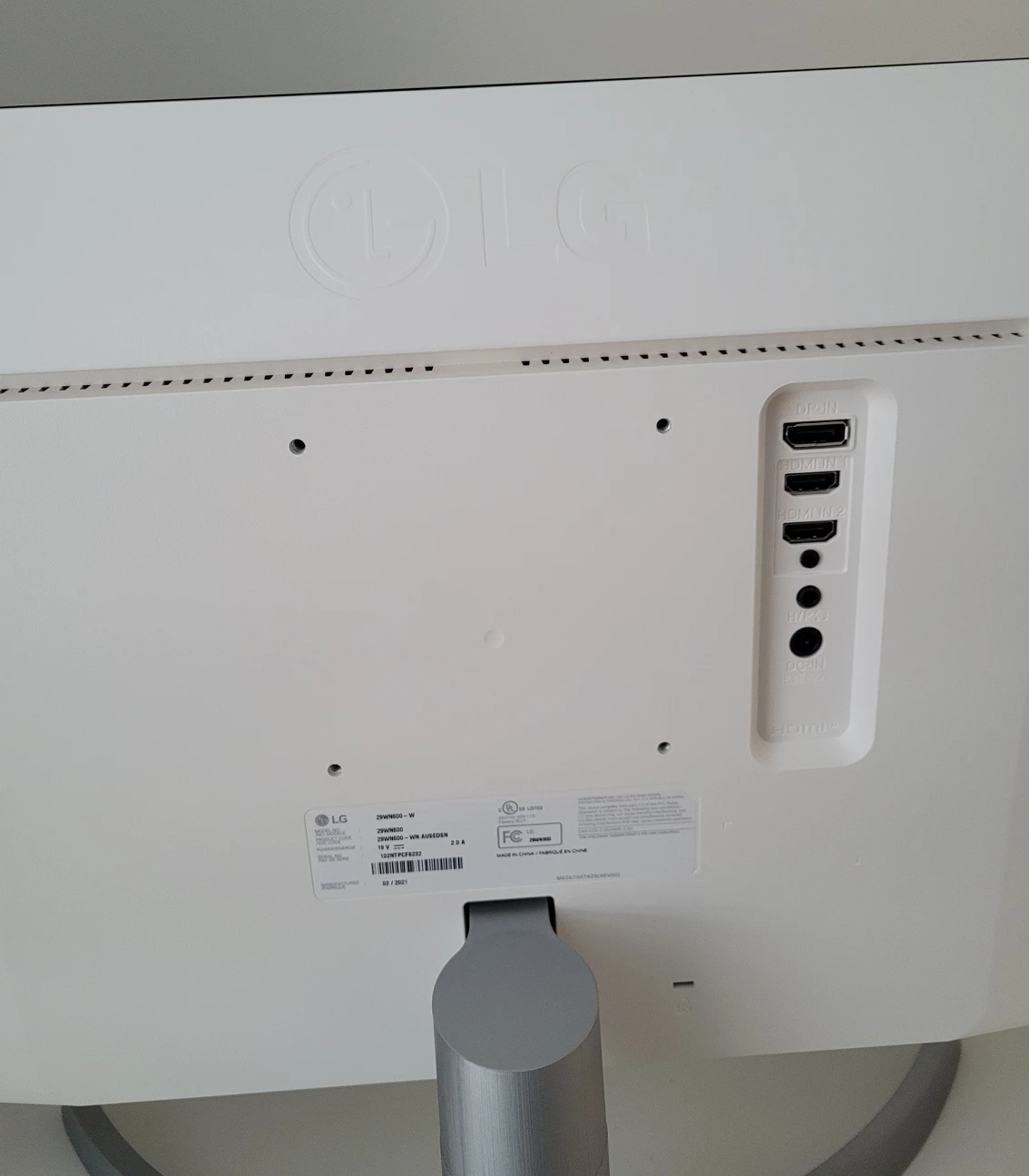 LG 29 inch, UltraWide Monitor - photo 3