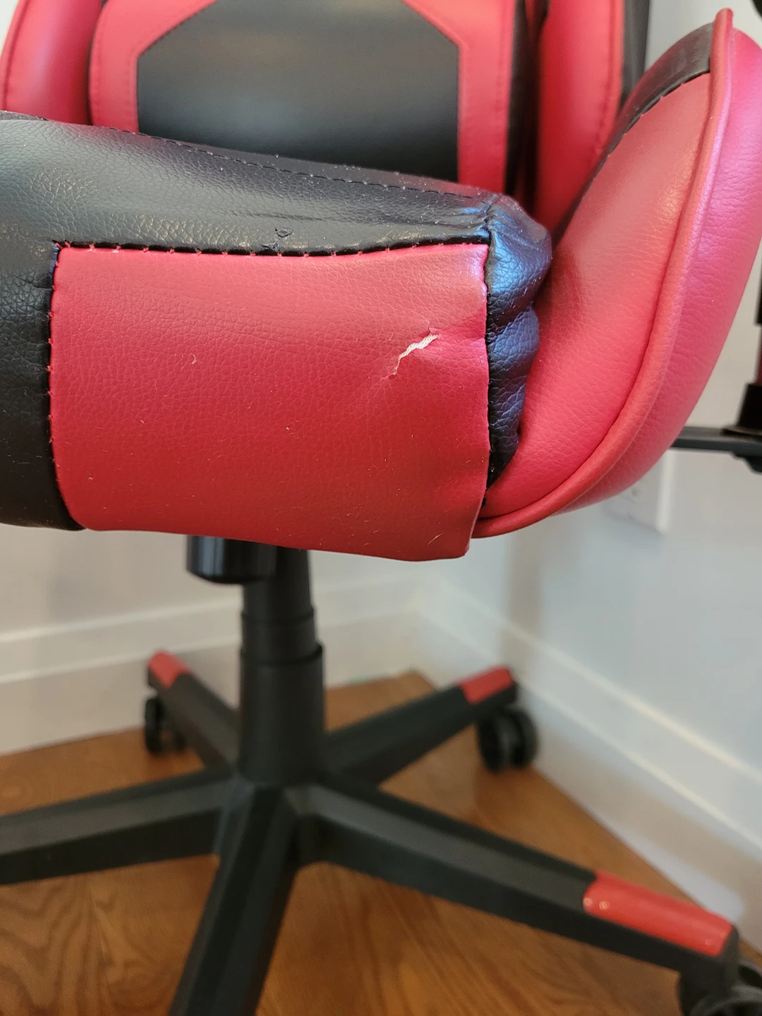 Gaming Chair with Reclining Backrest - photo 4