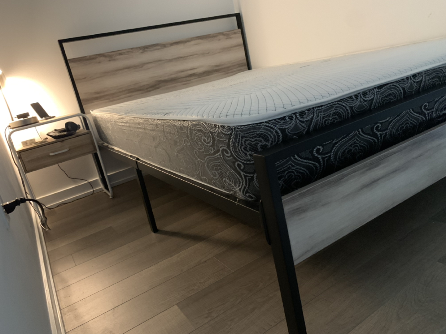 Like new Queen size bed ASAP - photo 4
