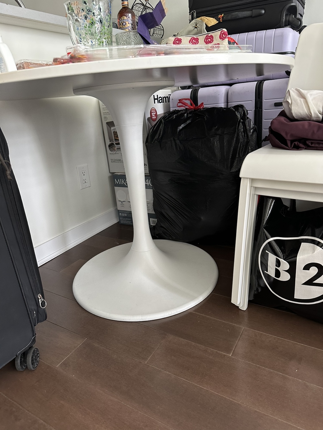 IKEA round dining table - photo 5