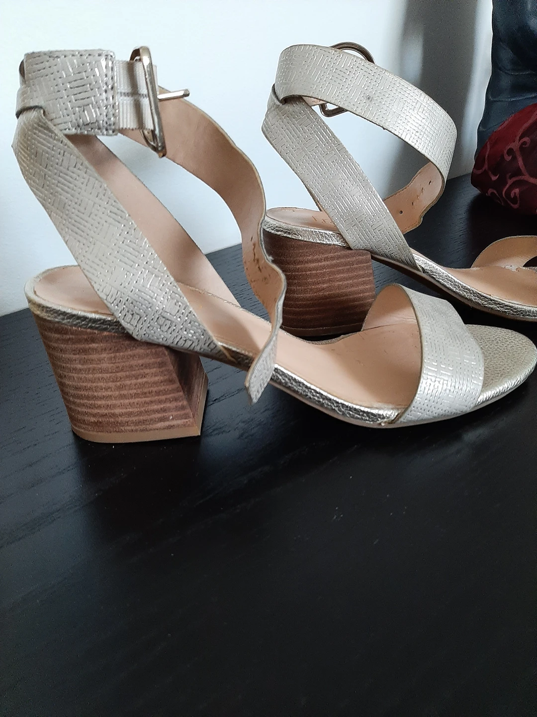 Goldish cream Sandals - photo 2