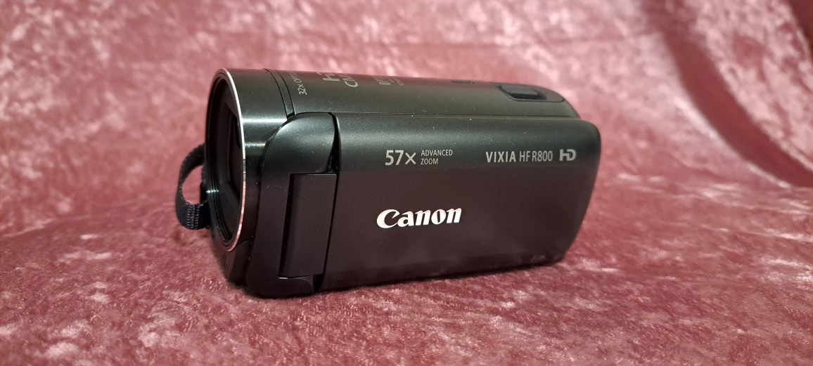 Cannon Vixia HF R800 HD - barely used - just like new - photo 5