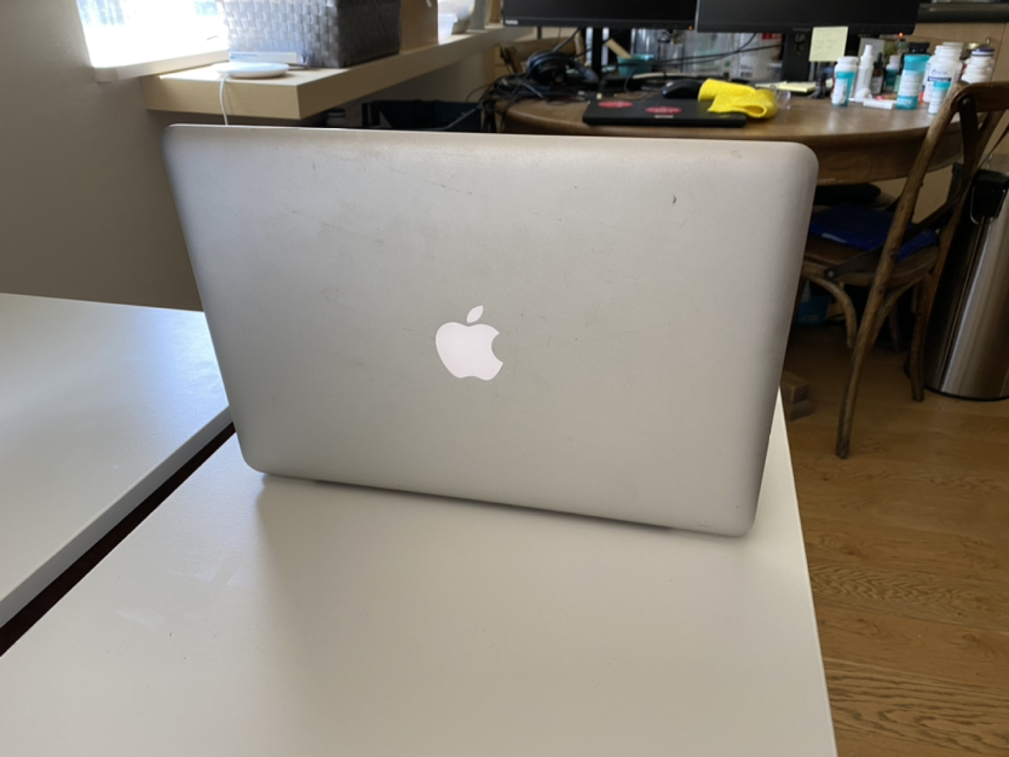 Apple MacBook Pro (2009) image indicator(2)