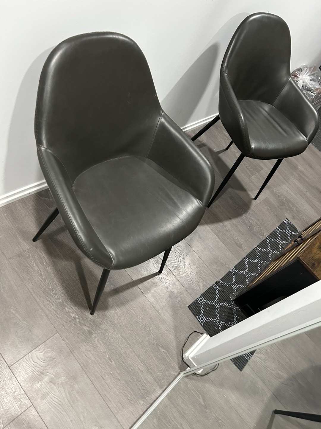 Accent chair - photo 2