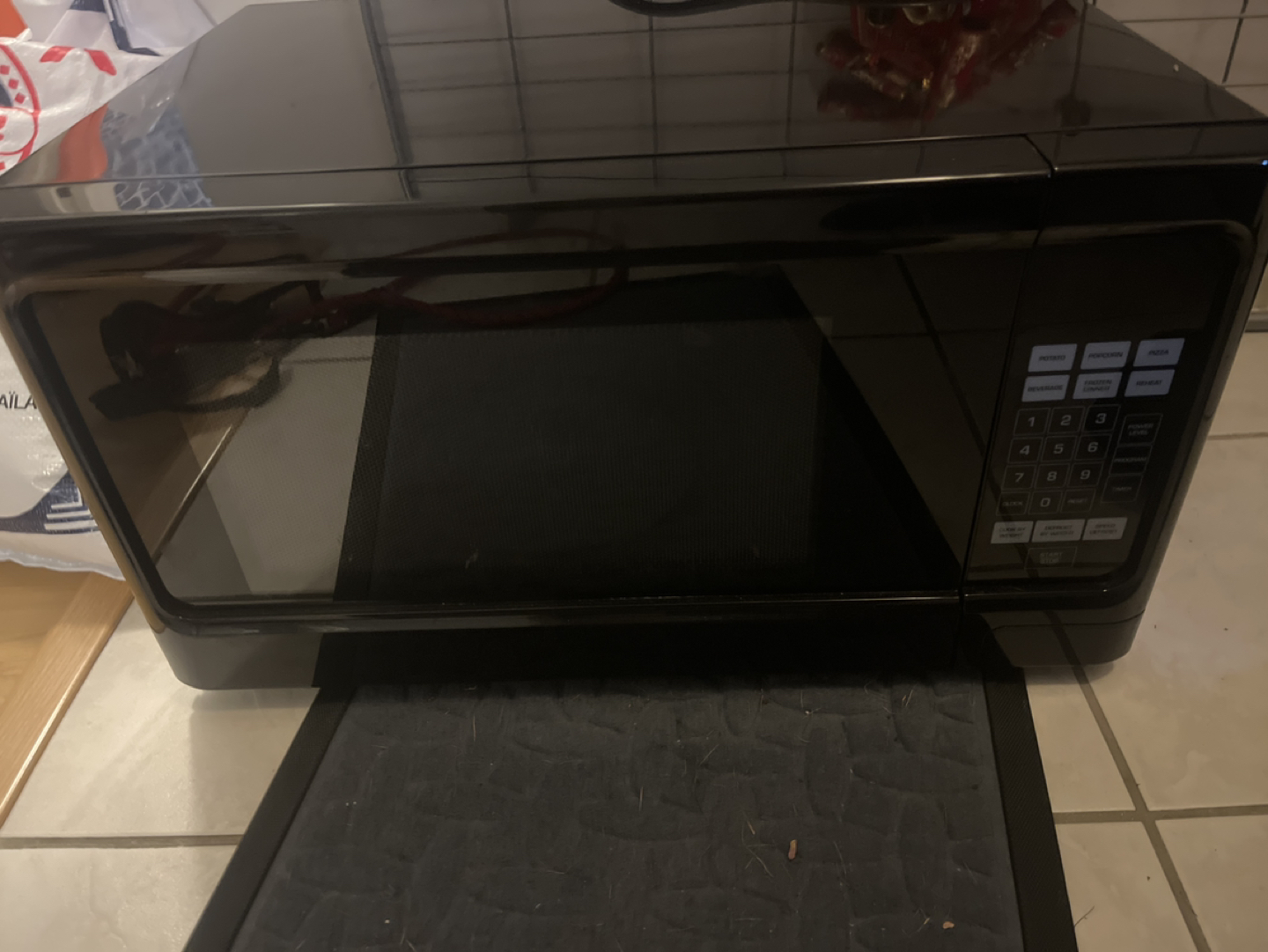 Free 1.1 cu microwave