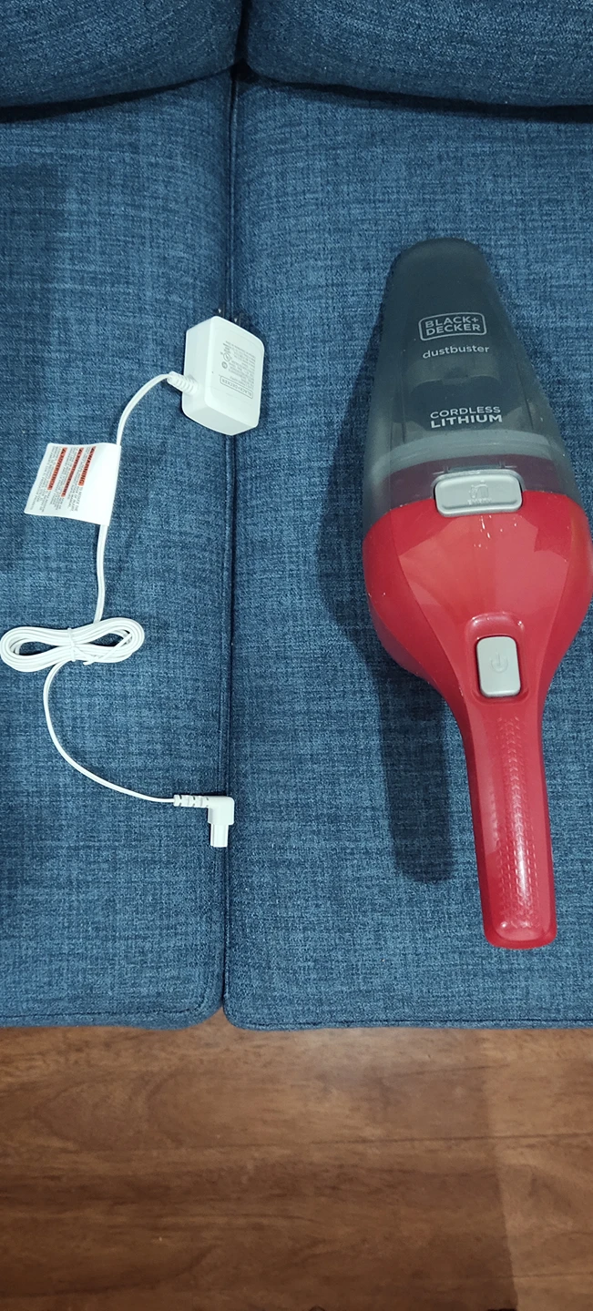 Handheld Vacuum (Black and decker) - photo 2