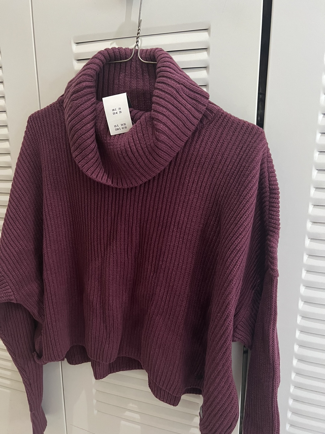 Hollister sweater brand new - photo 2
