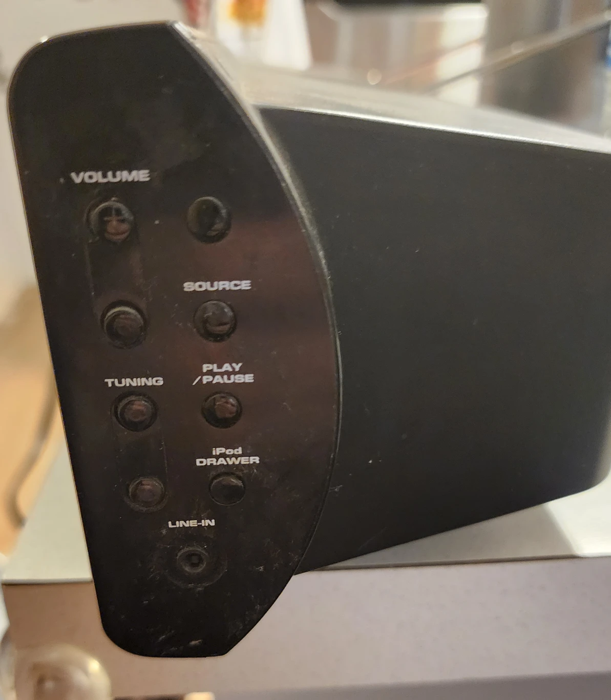 I live am/fm ipod radio $50 image indicator(3)