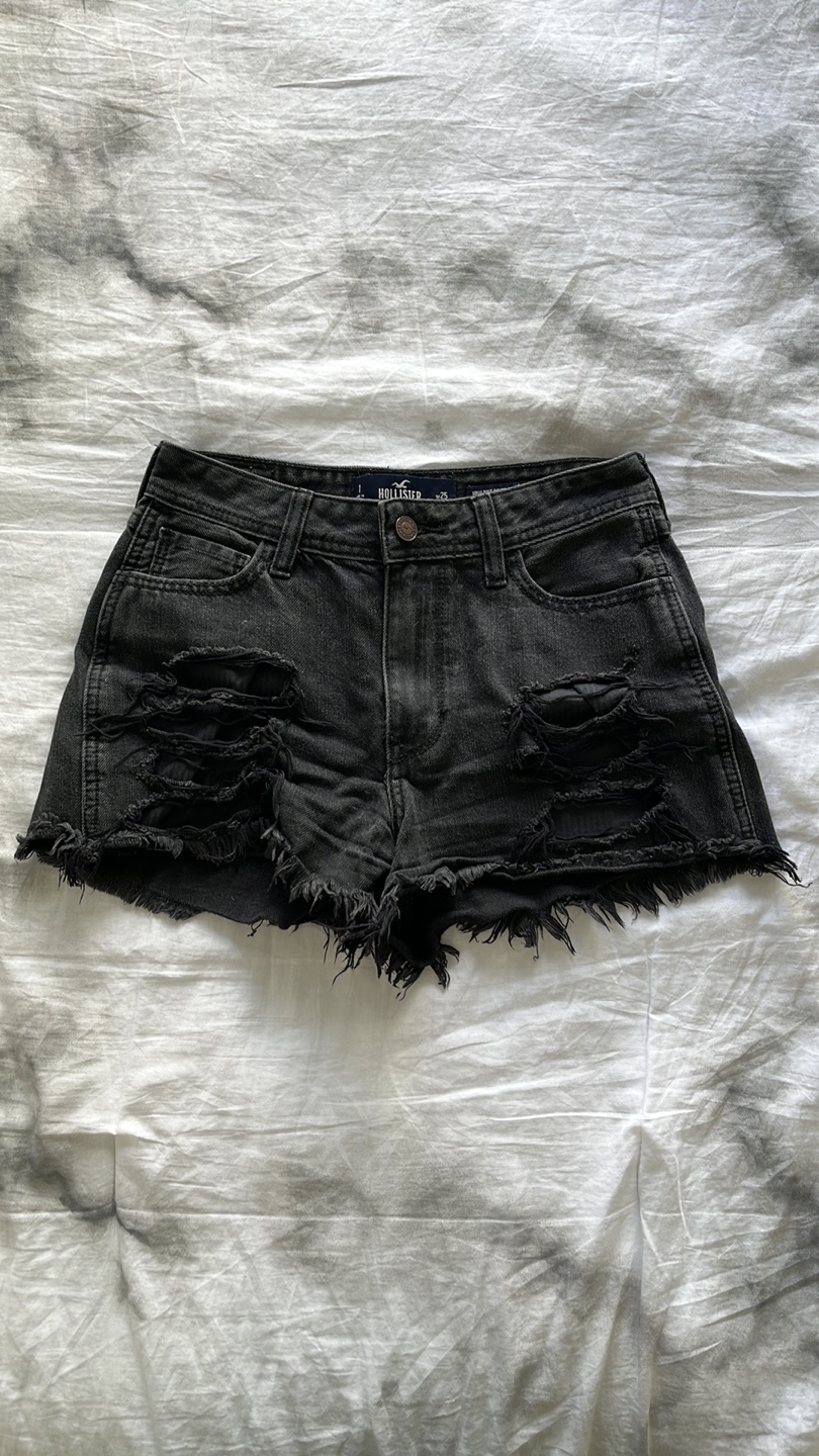 Black Hollister jeans shorts thumbnail