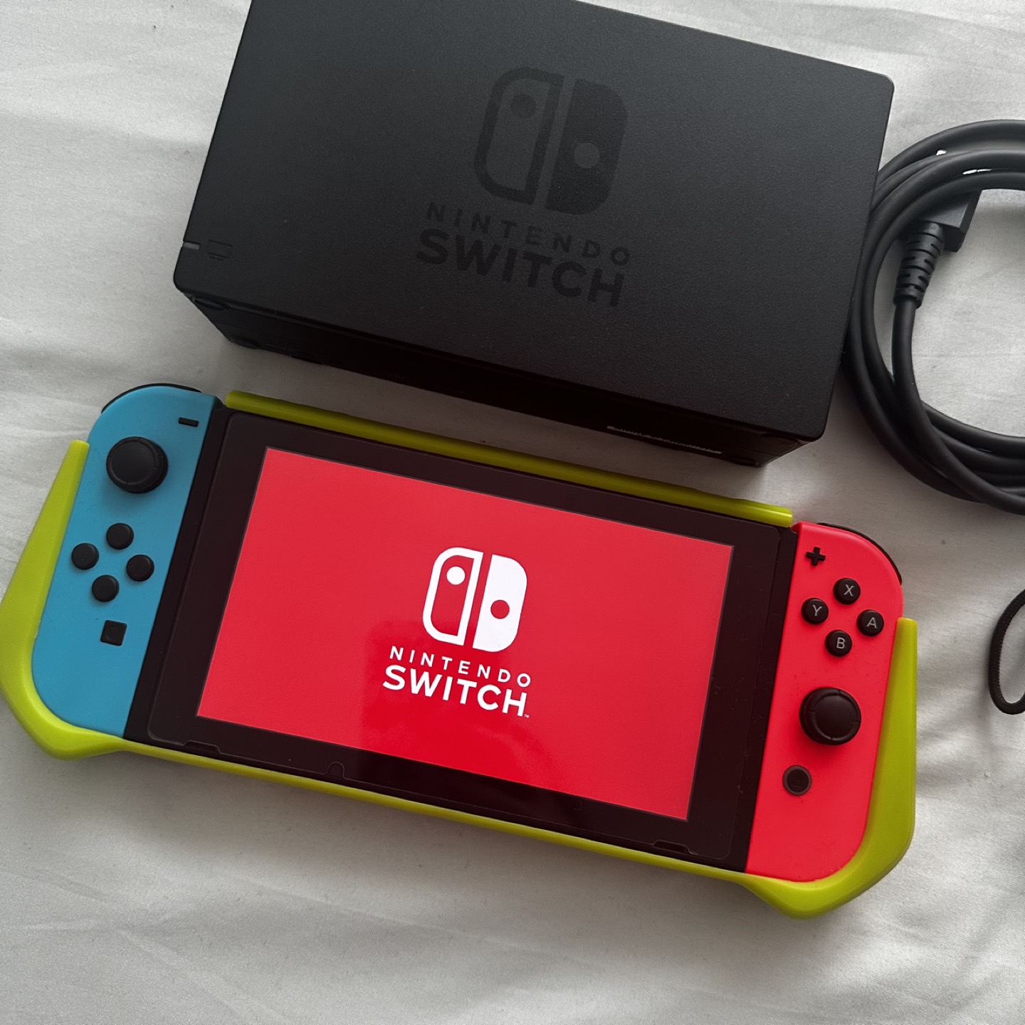 Nintendo Switch V2 slightly used/like new