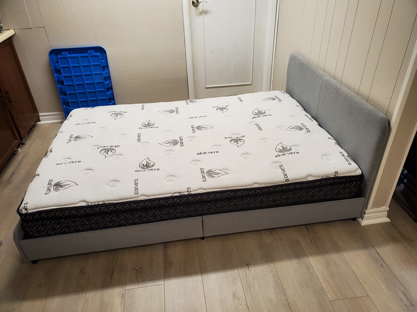 Ikea Double Size Bed frame and mattress (delivery) - photo 2