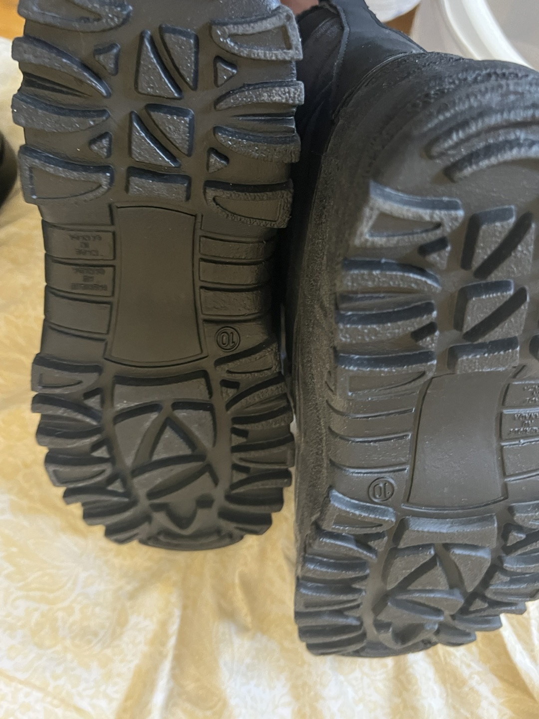Brand new grey wolf x 3M winter boots size 10 - photo 4