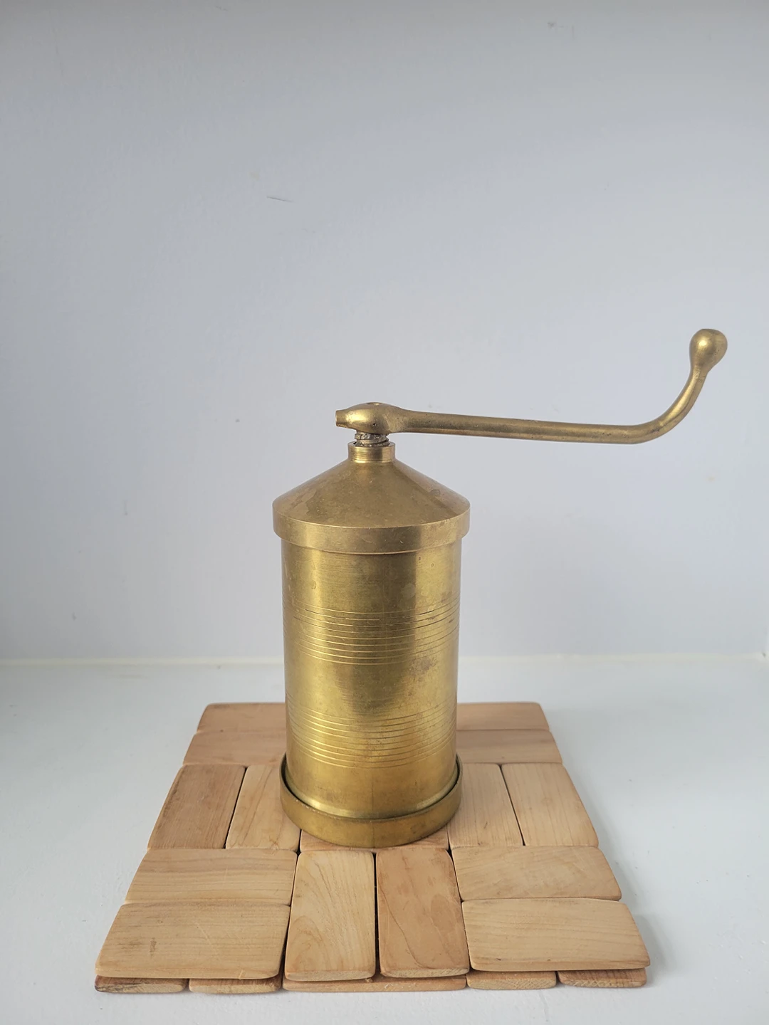 🌱 Sev Sancha Pasta Maker - Brass  thumbnail