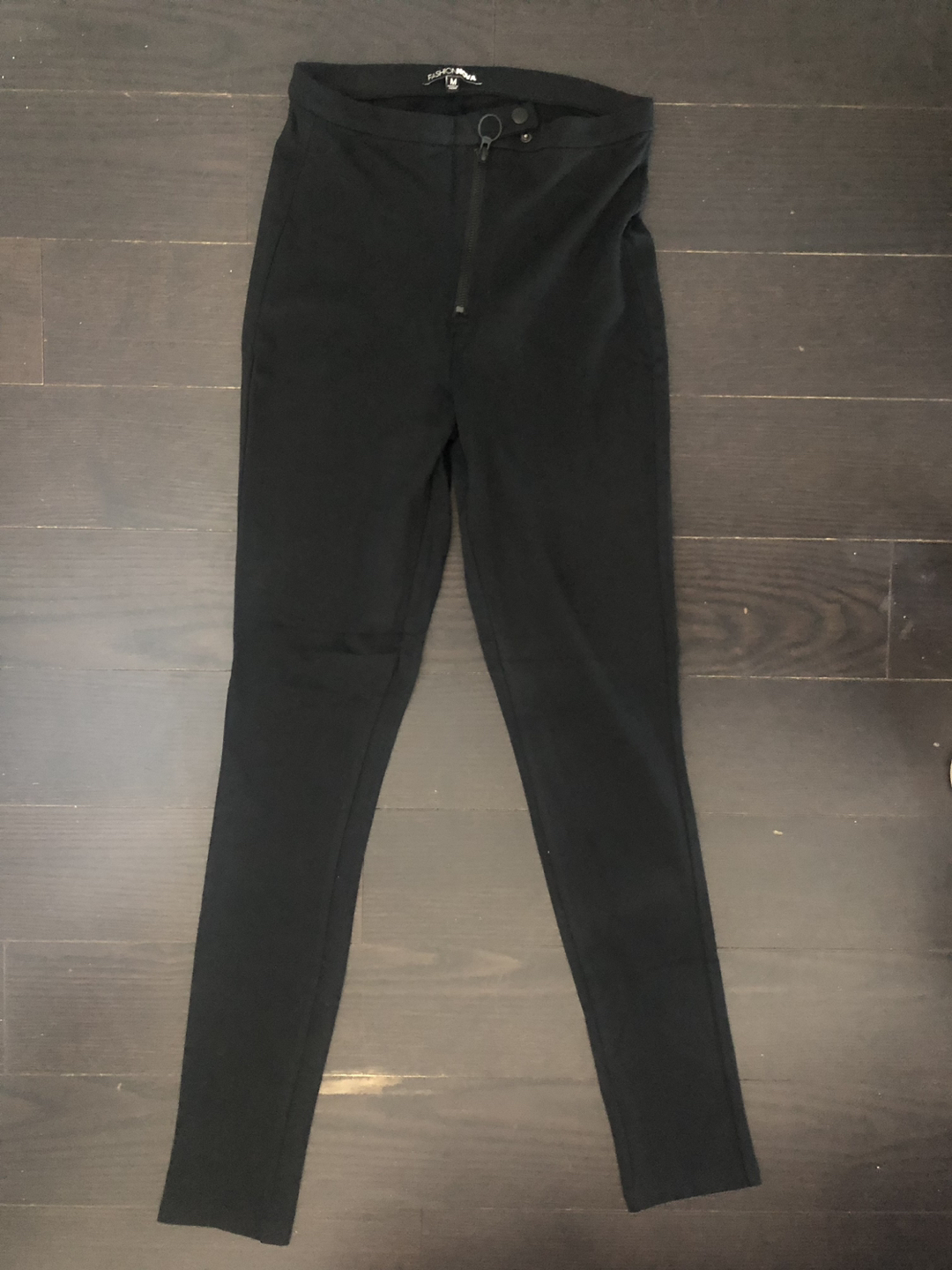 Leggings with zipper detail