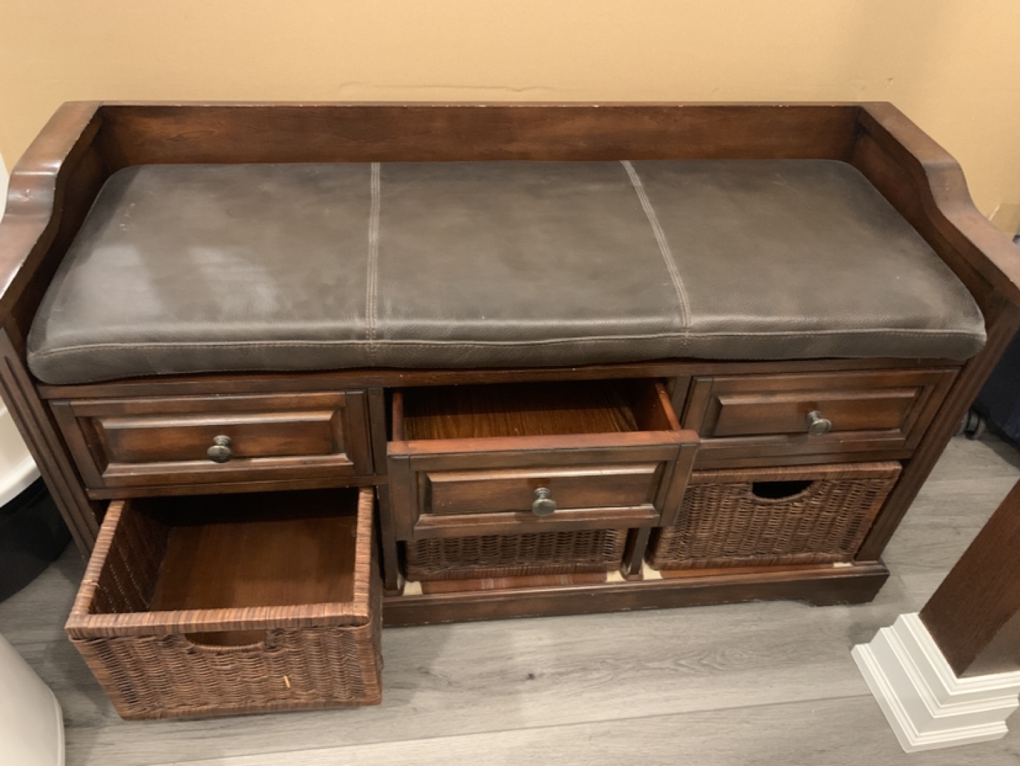 Wood bench - photo 2