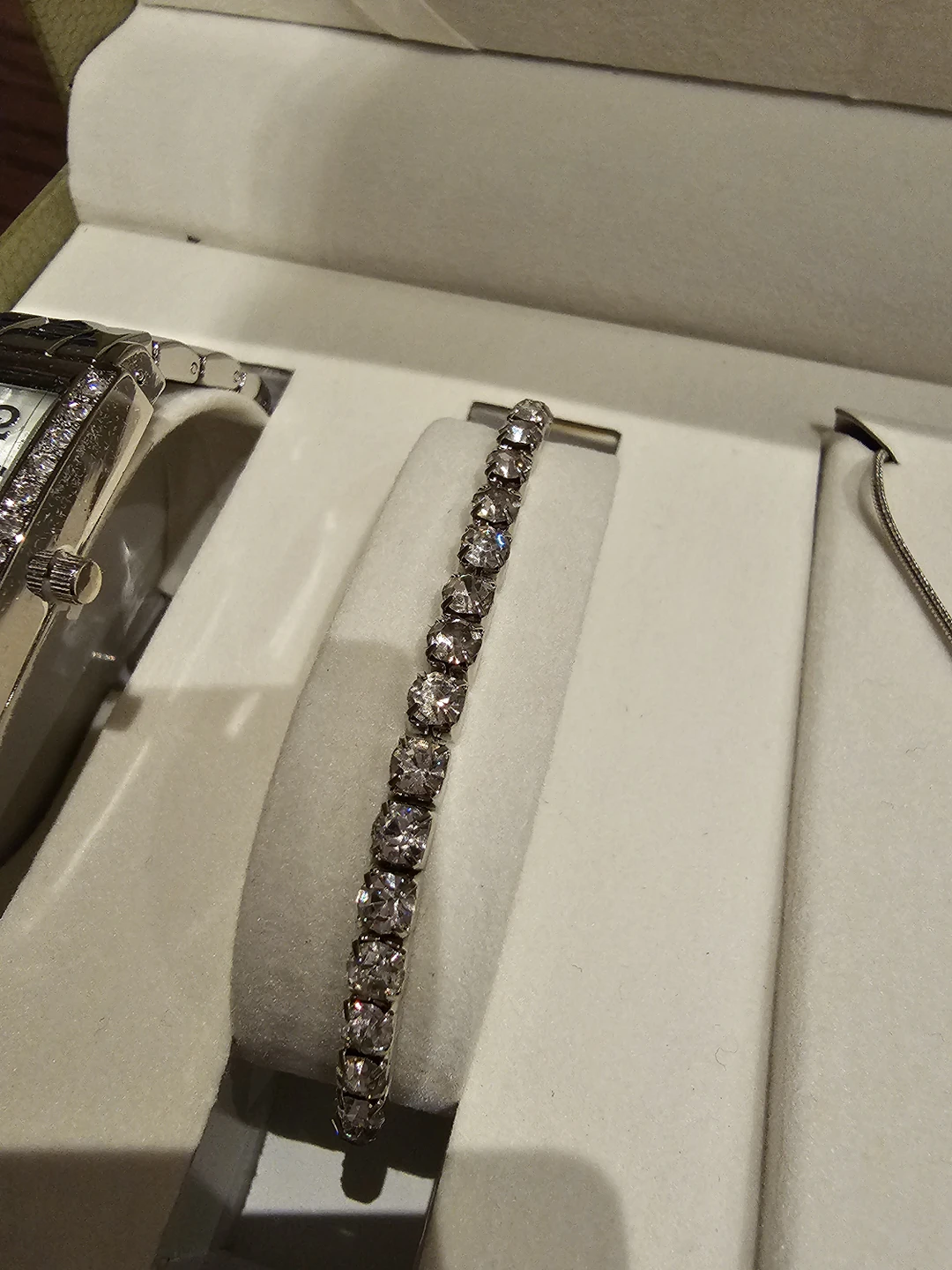 Brand New - Lady's Jewelry set - photo 3