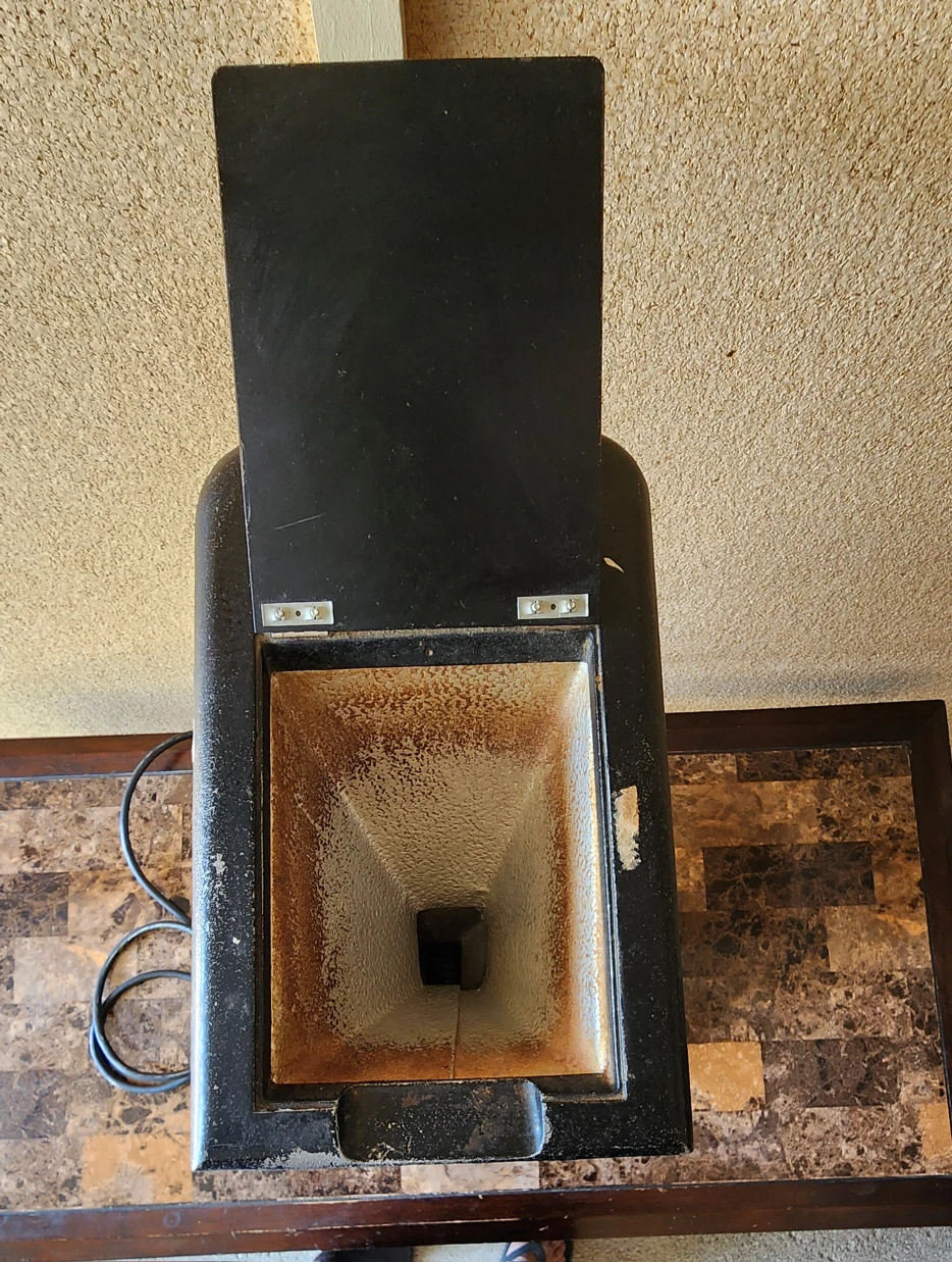Old Fashion Coffee Grinder (Grindmaster) - photo 2