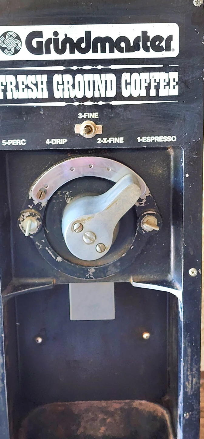 Old Fashion Coffee Grinder (Grindmaster) - photo 5