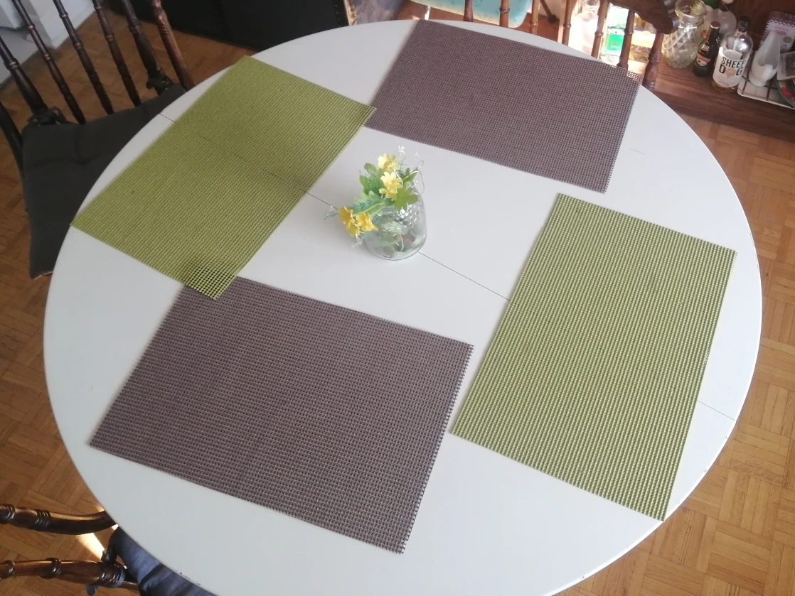 Dining table and 4 chairs. - photo 4