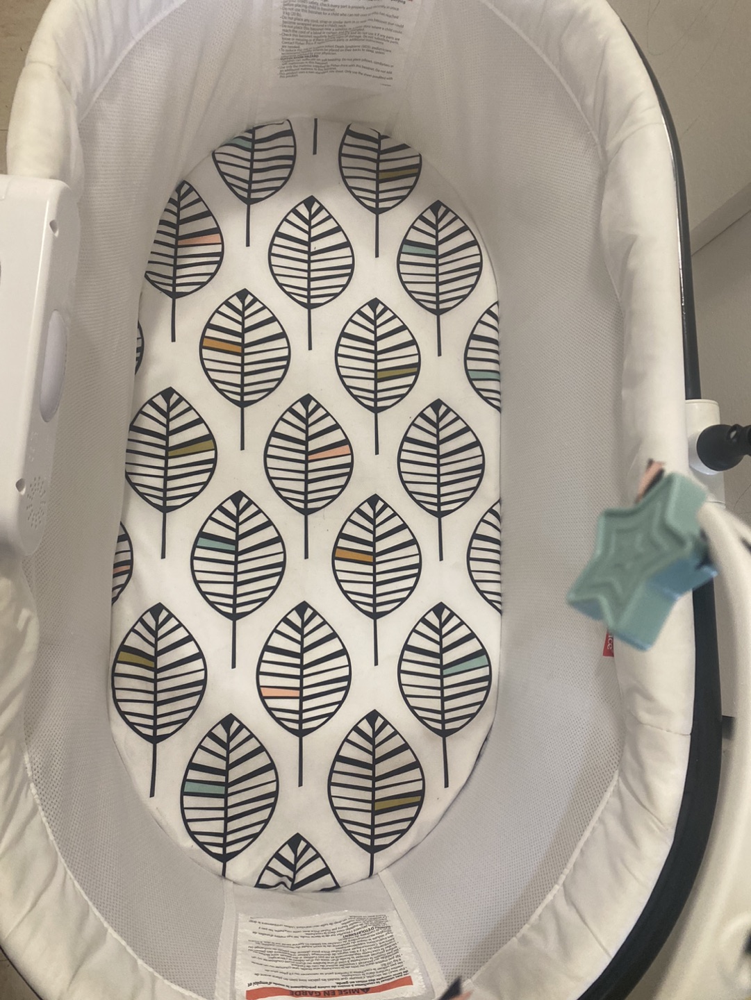 Fisher price bassinet - photo 4