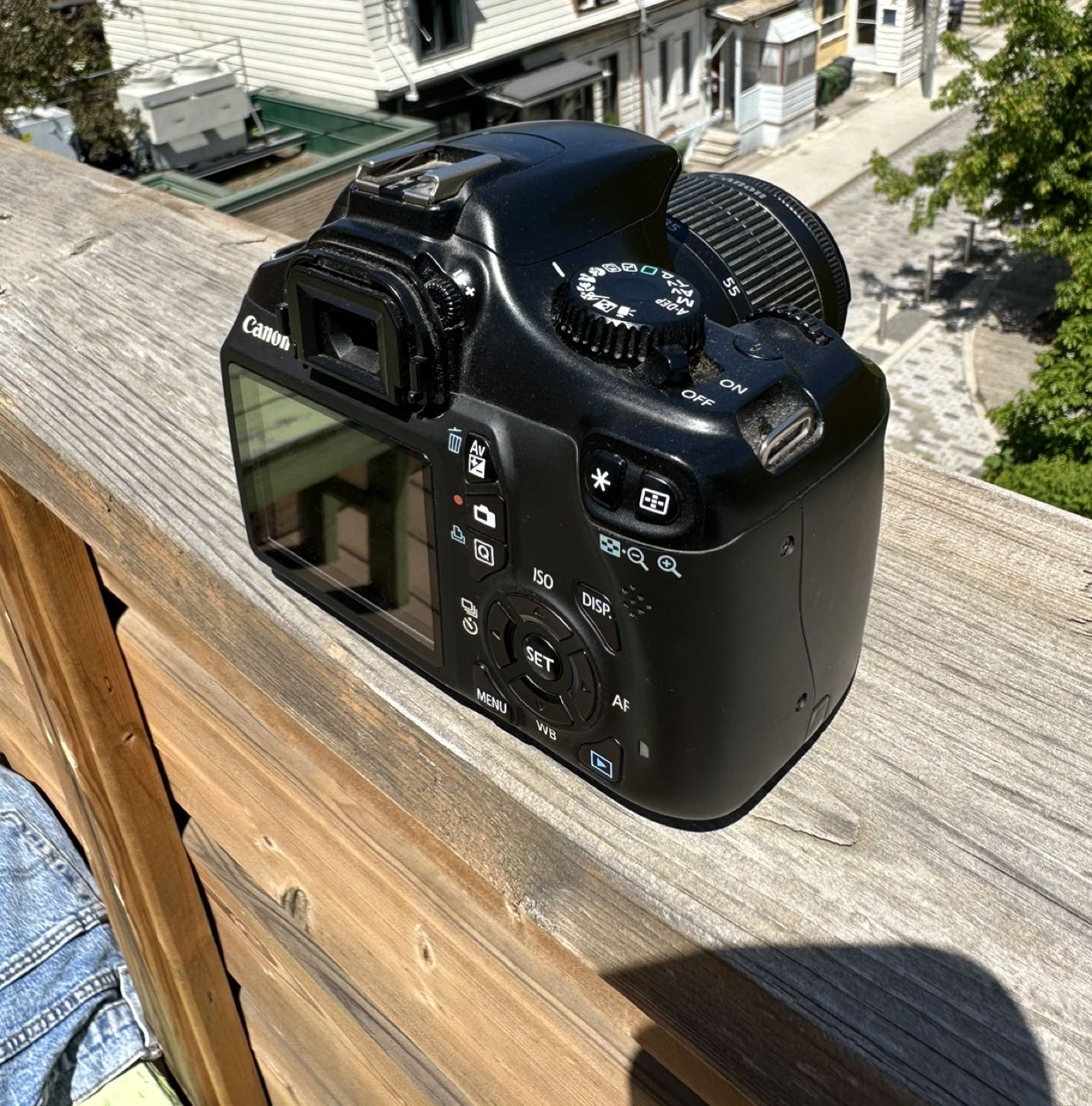 Canon T3 Camera - photo 2