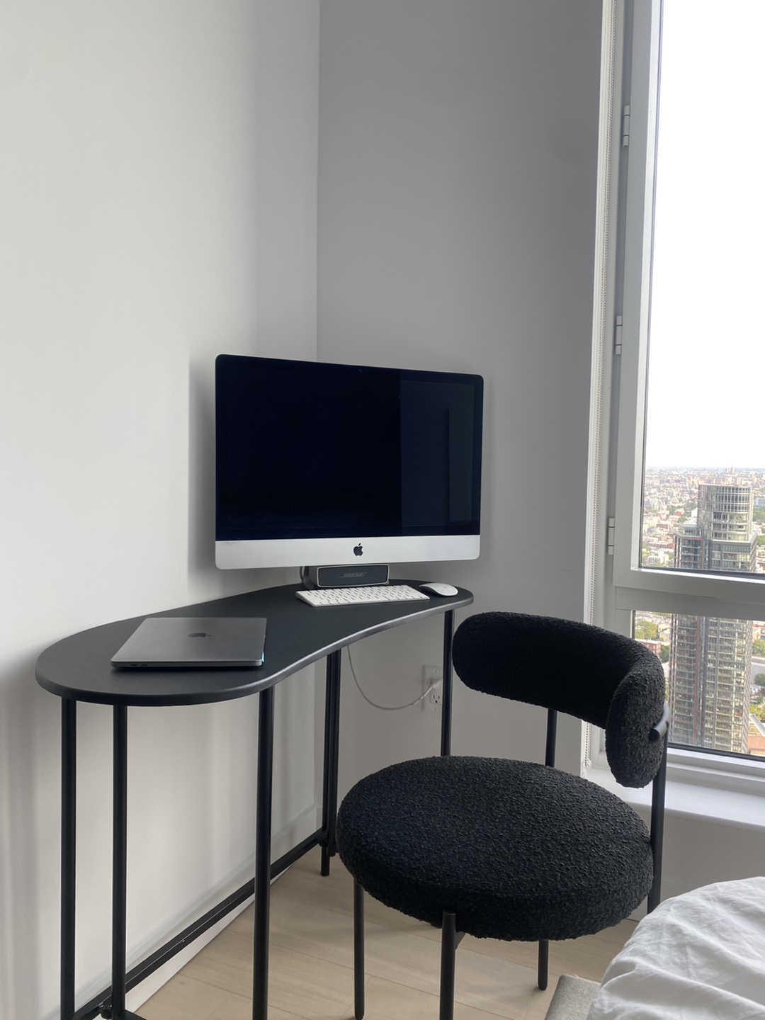 Brand new desk - photo 2