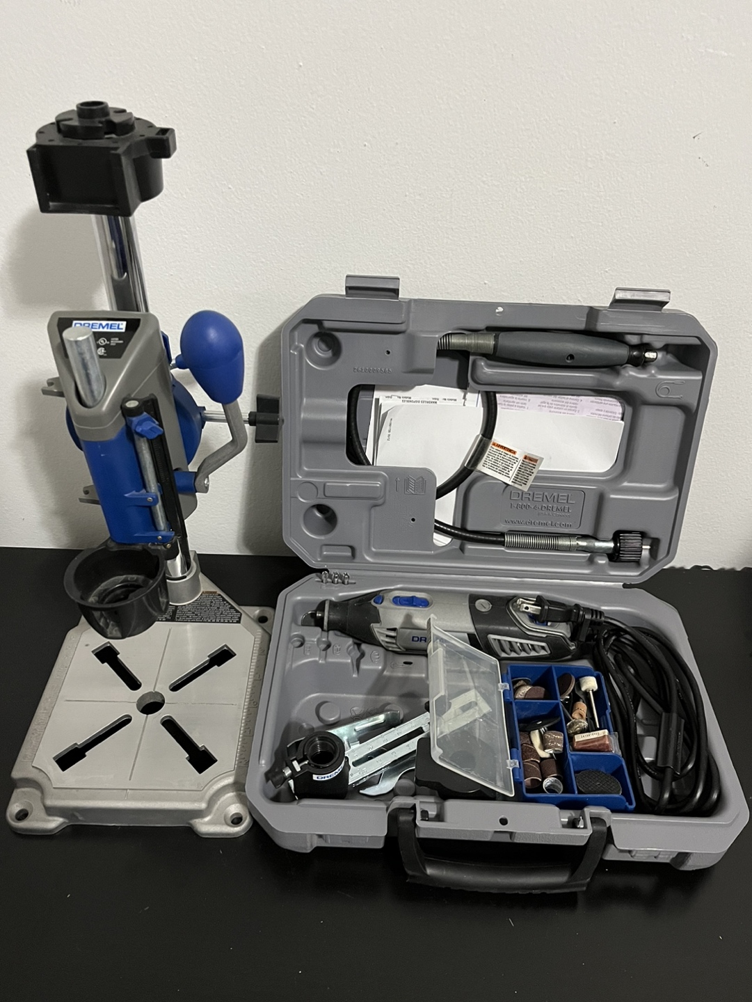 Dremel 4000 + Accessories thumbnail