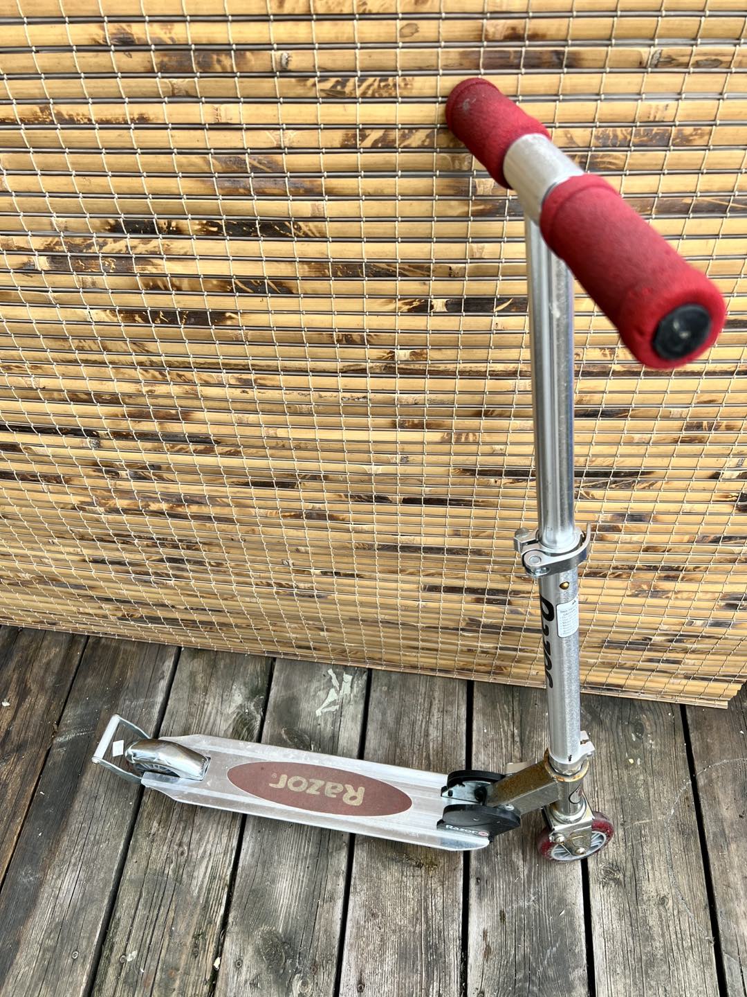 Razor scooter thumbnail
