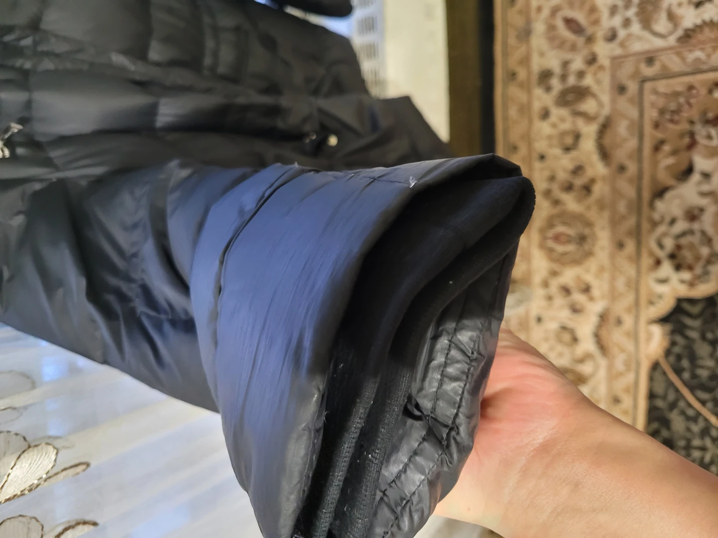 calvin klein winter jacket with hood nice condition image indicator(3)