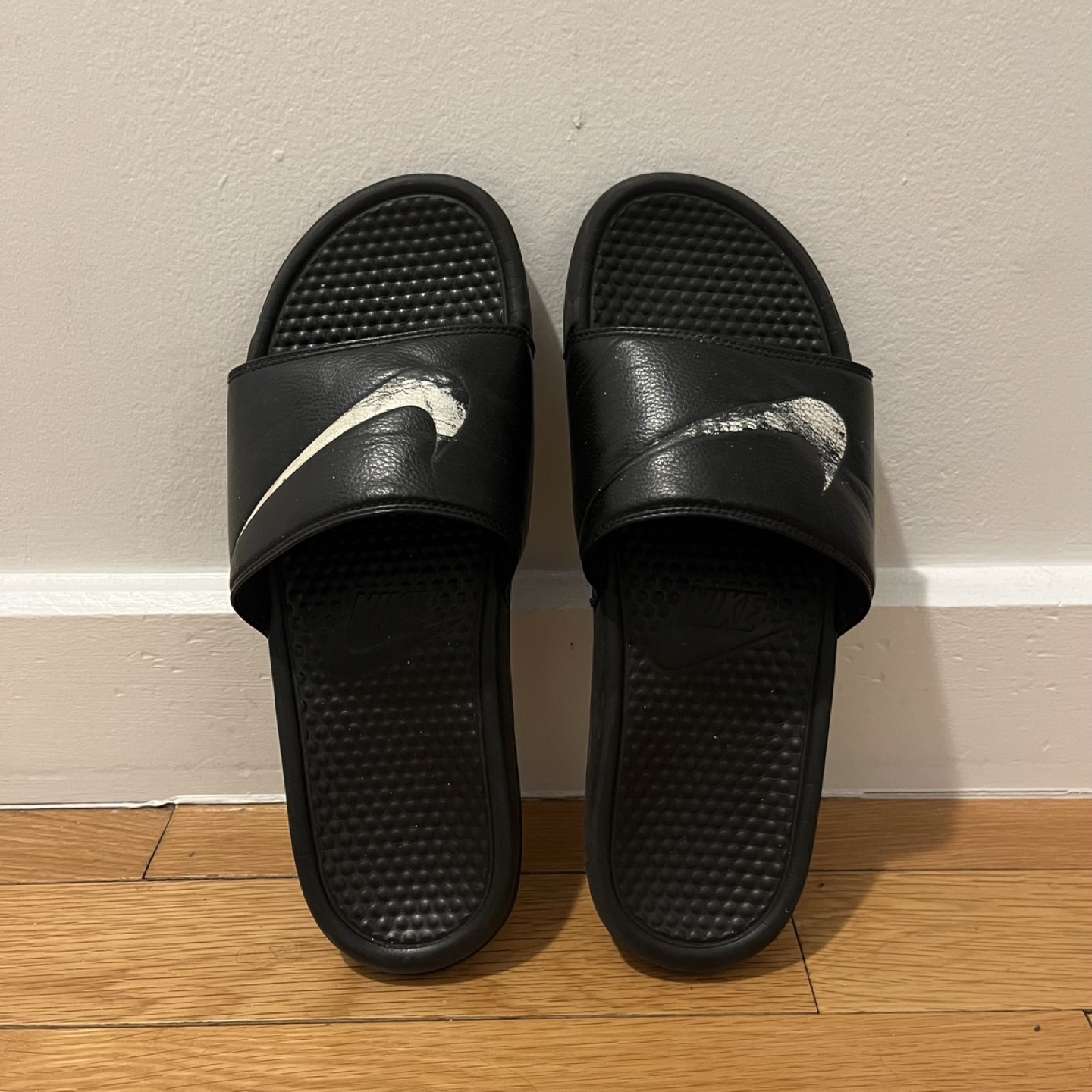Nike Slides in black