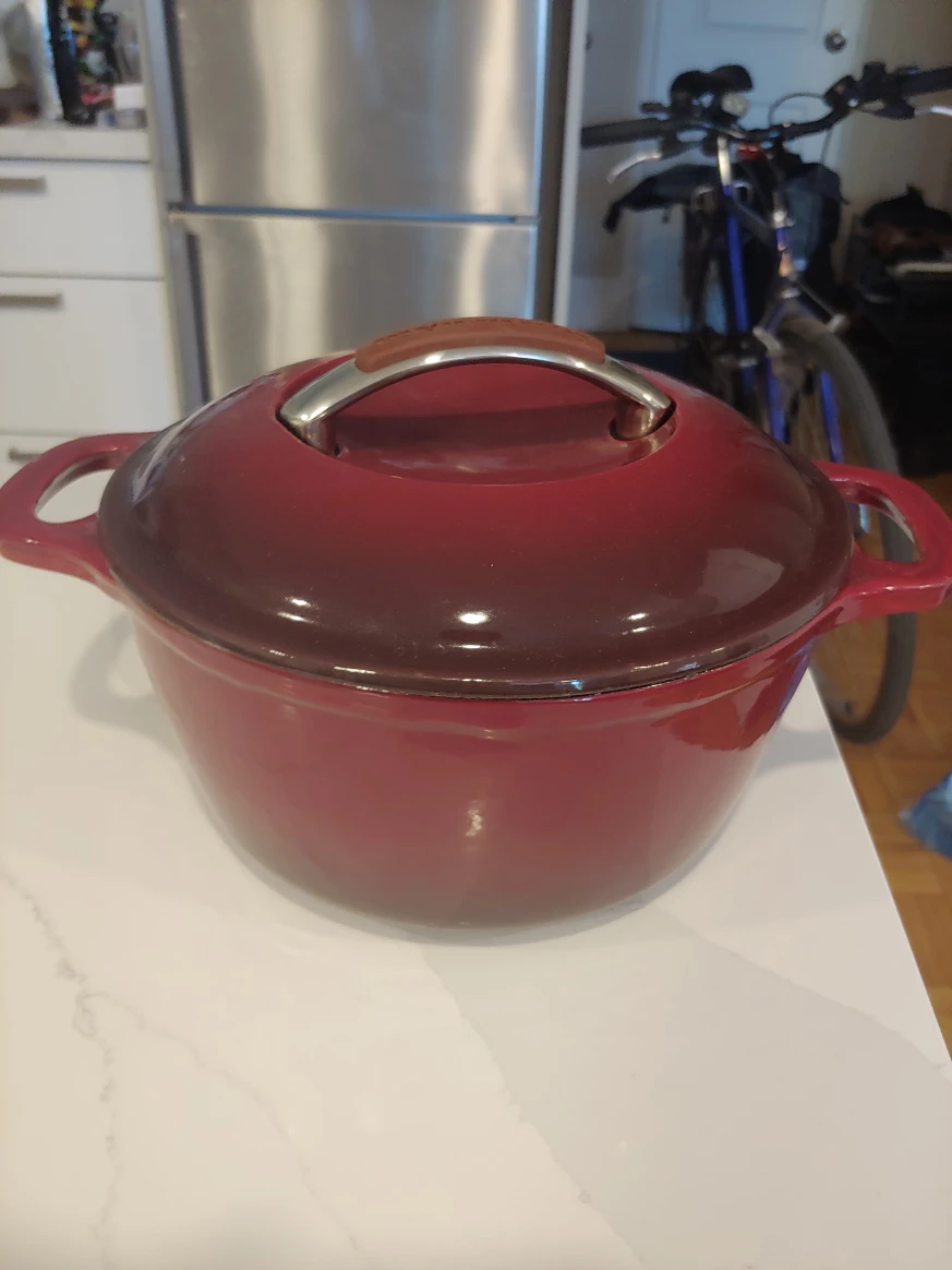 KitchenAid Cast Iron 4.5 Qt Dutch Oven thumbnail