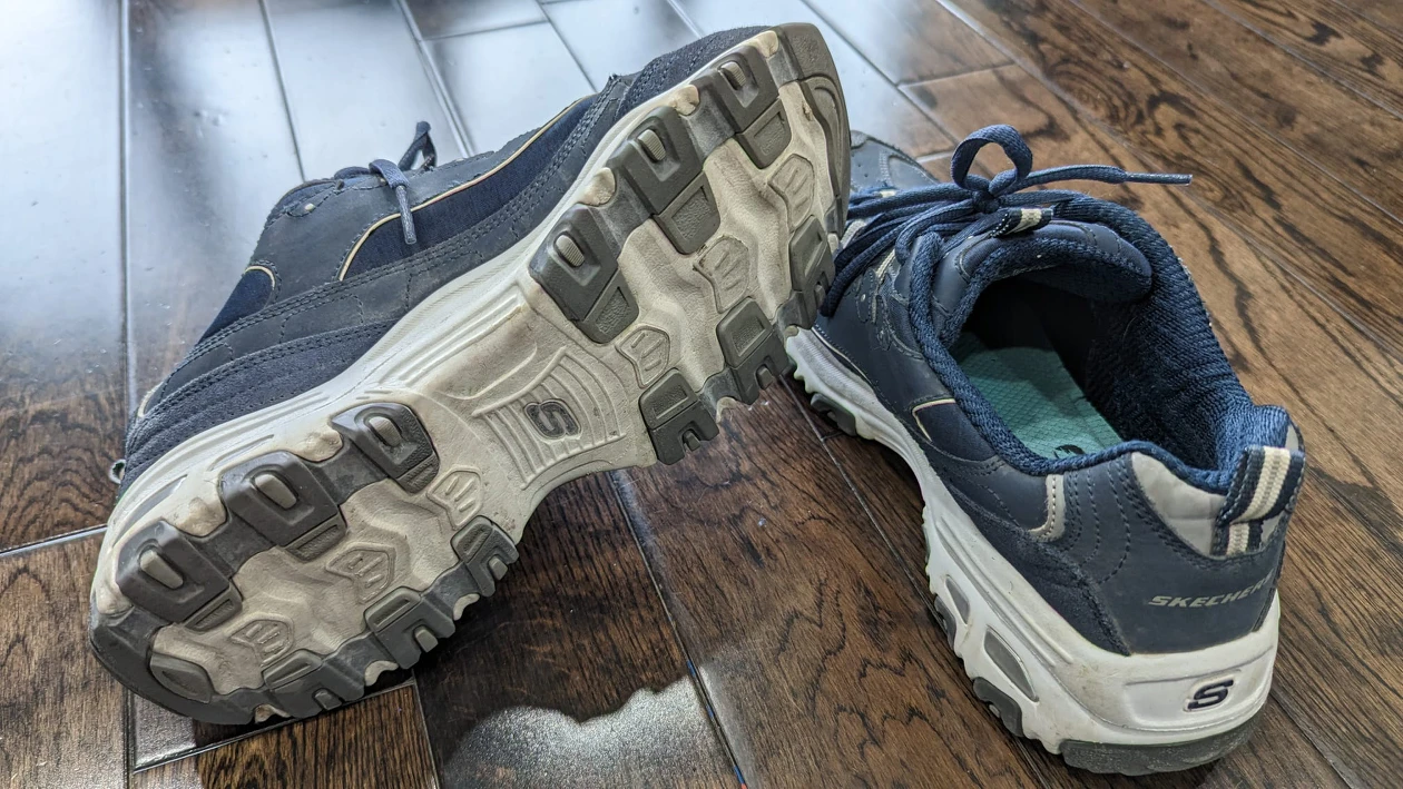 women's Skechers shoes - photo 3