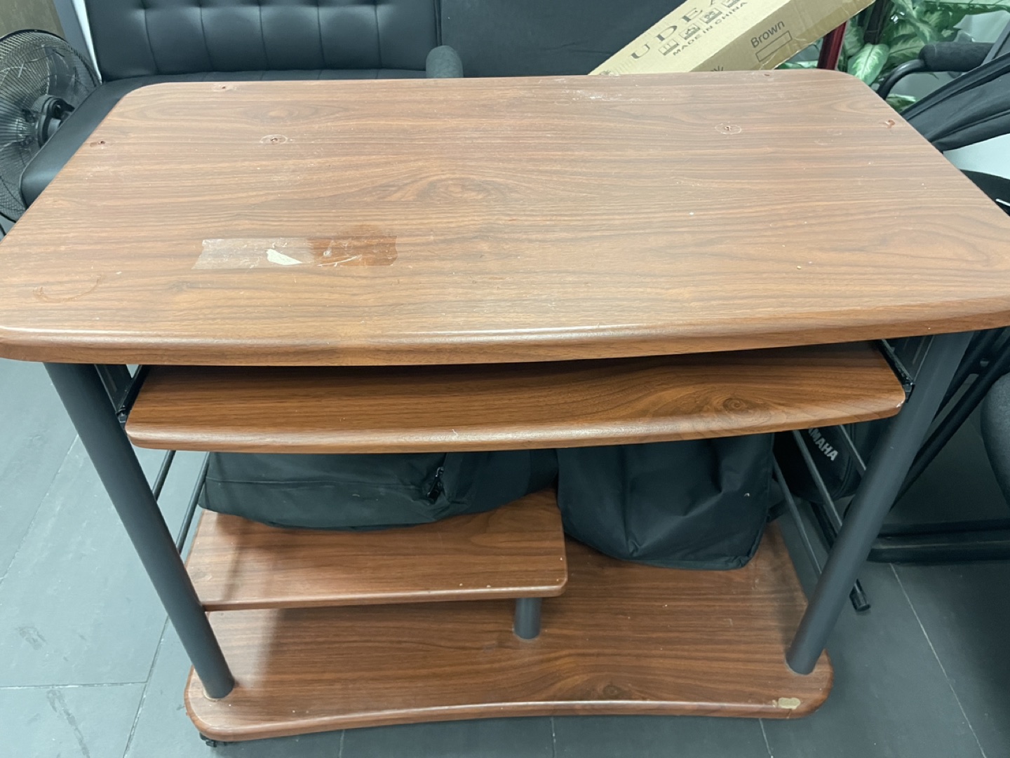 Computer table
