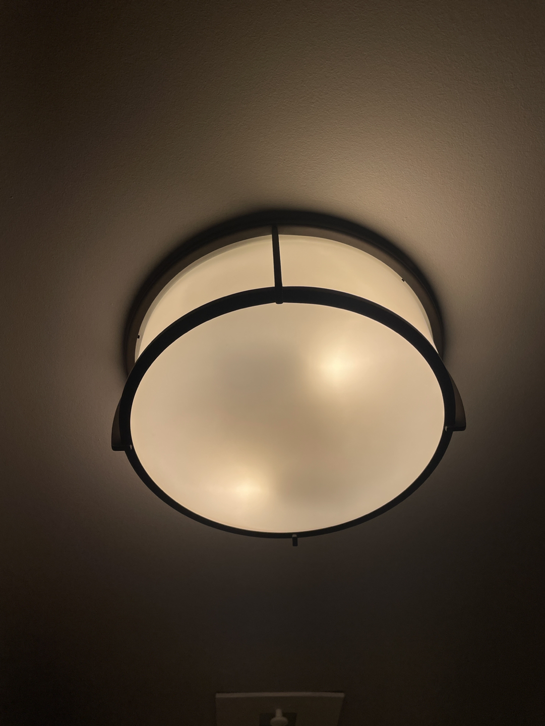 Flush mount light