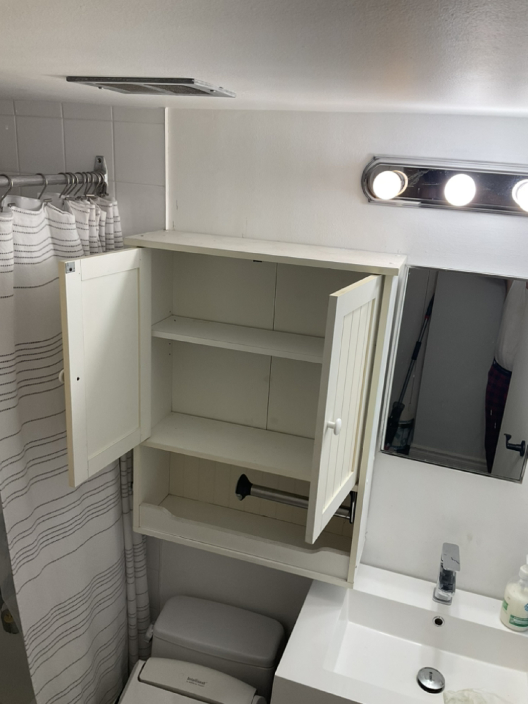 Bathroom cabinet - photo 3