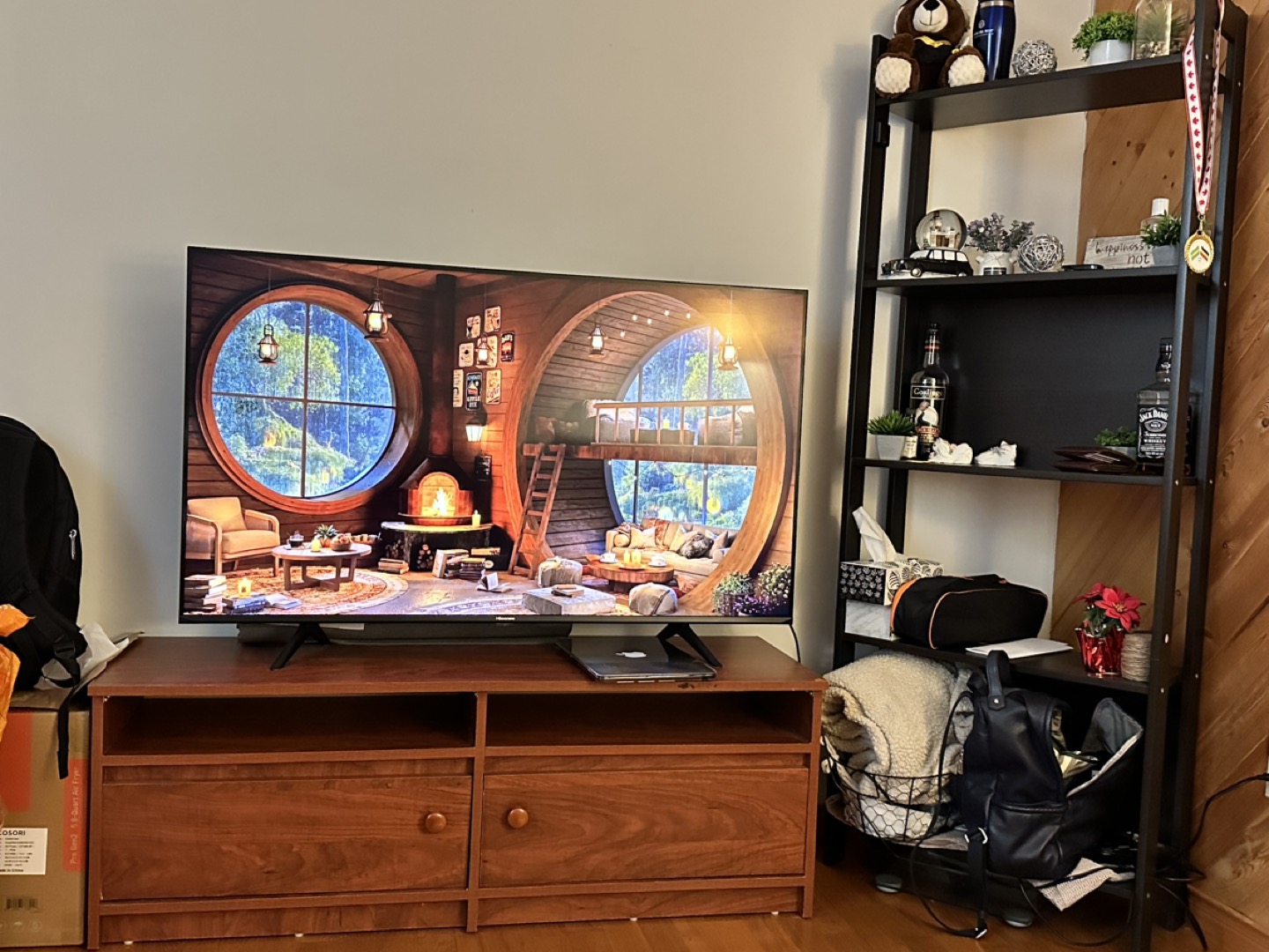 Tv stand