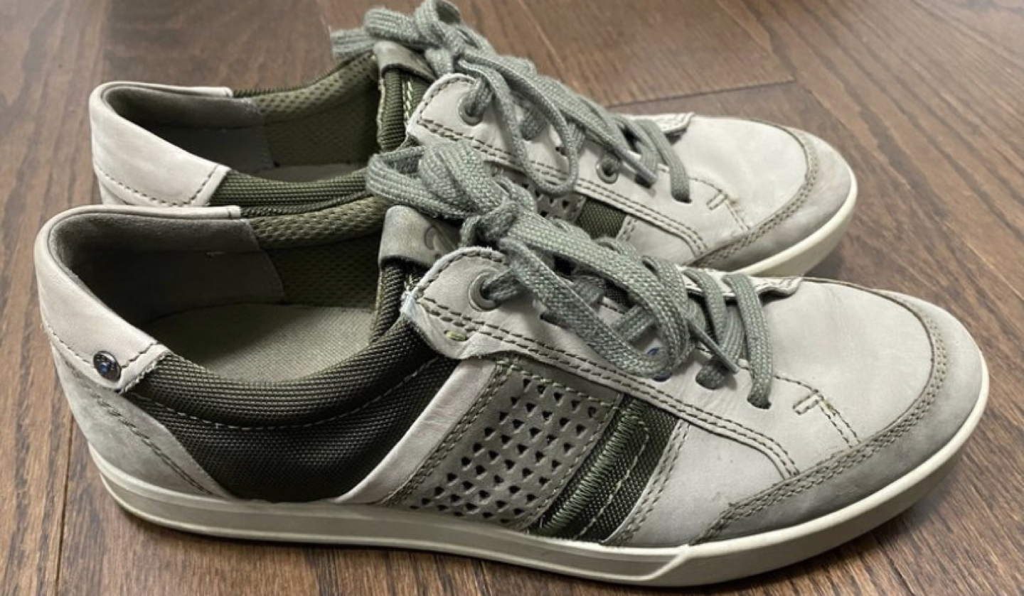 ECCO Men's Suede and Leather Sneaker Size 43 EU /  US 9 thumbnail