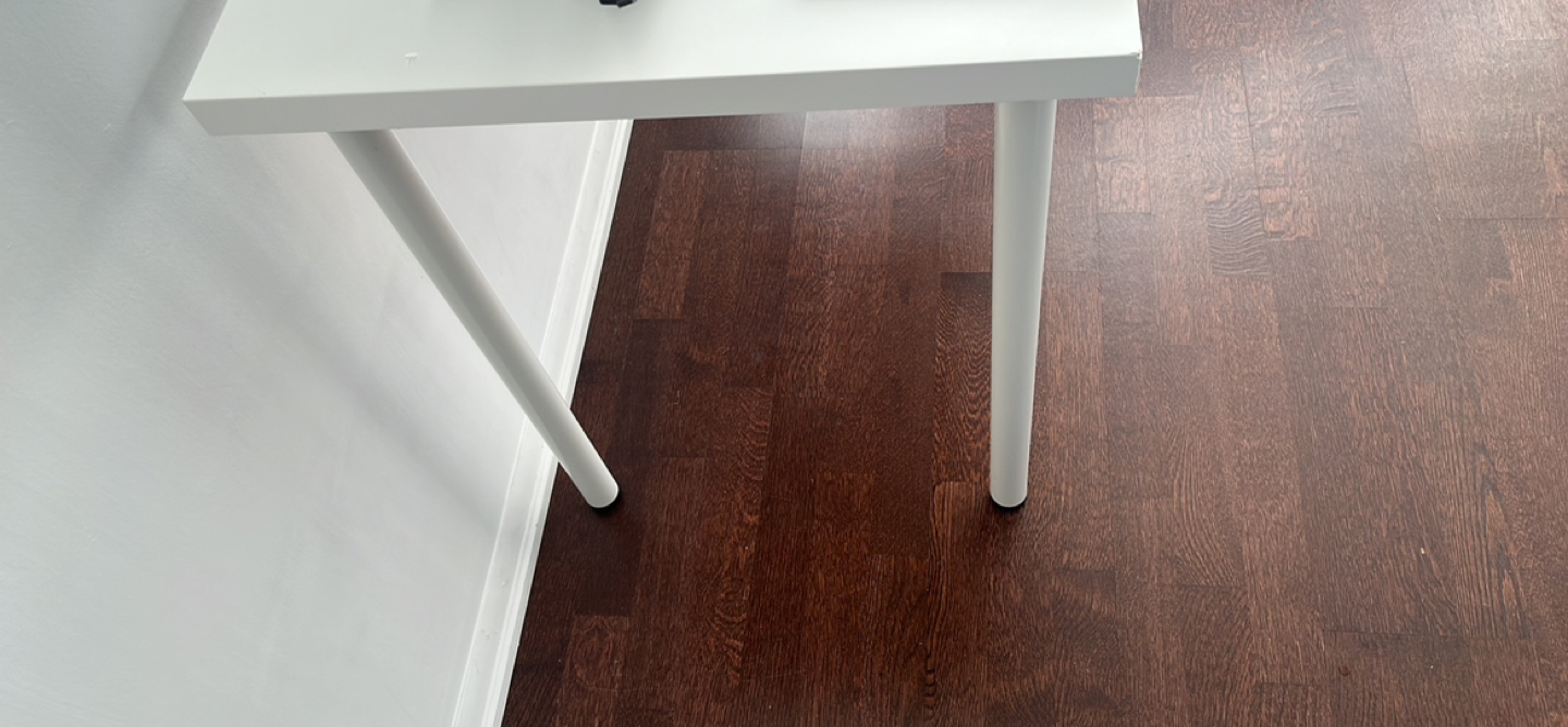 White table - photo 2