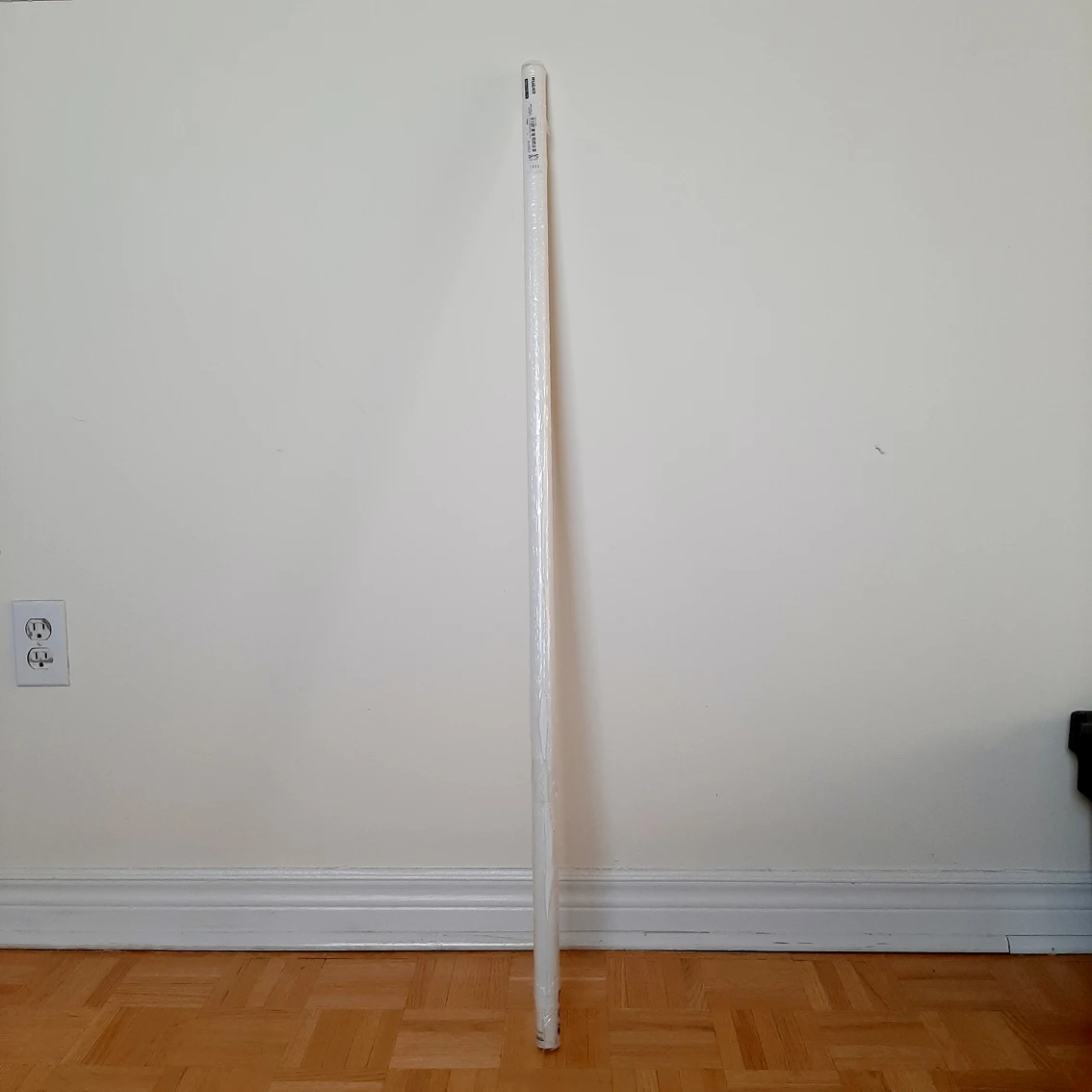 IKEA Hugad Adjustable Curtain Rod image indicator(2)