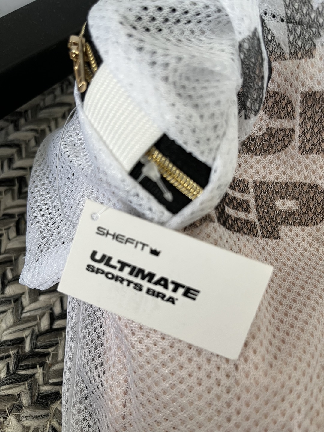 Sports bra by Shefit image indicator(3)