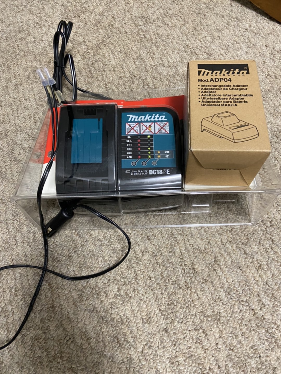 New Mikita charger & Battery 9V thumbnail
