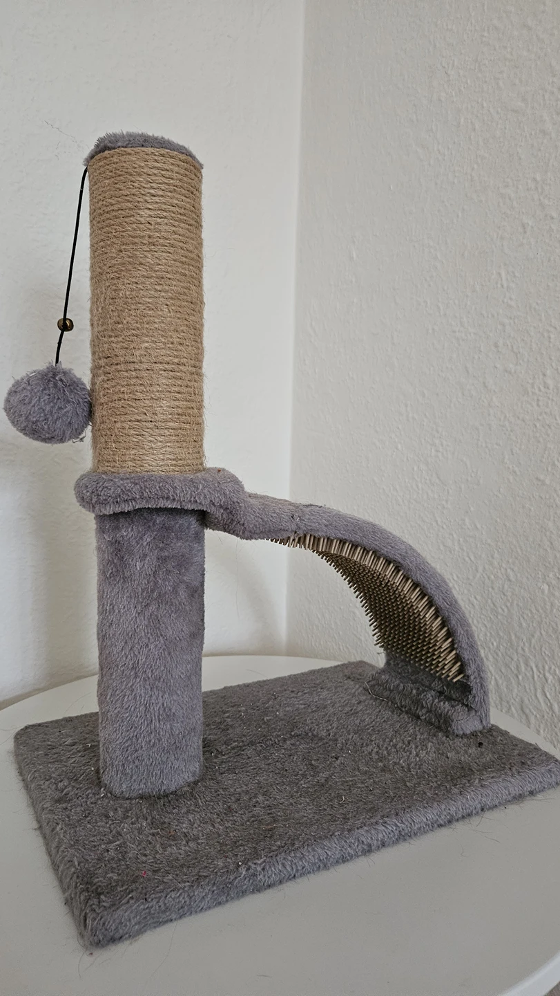 Small cat scratch tower thumbnail