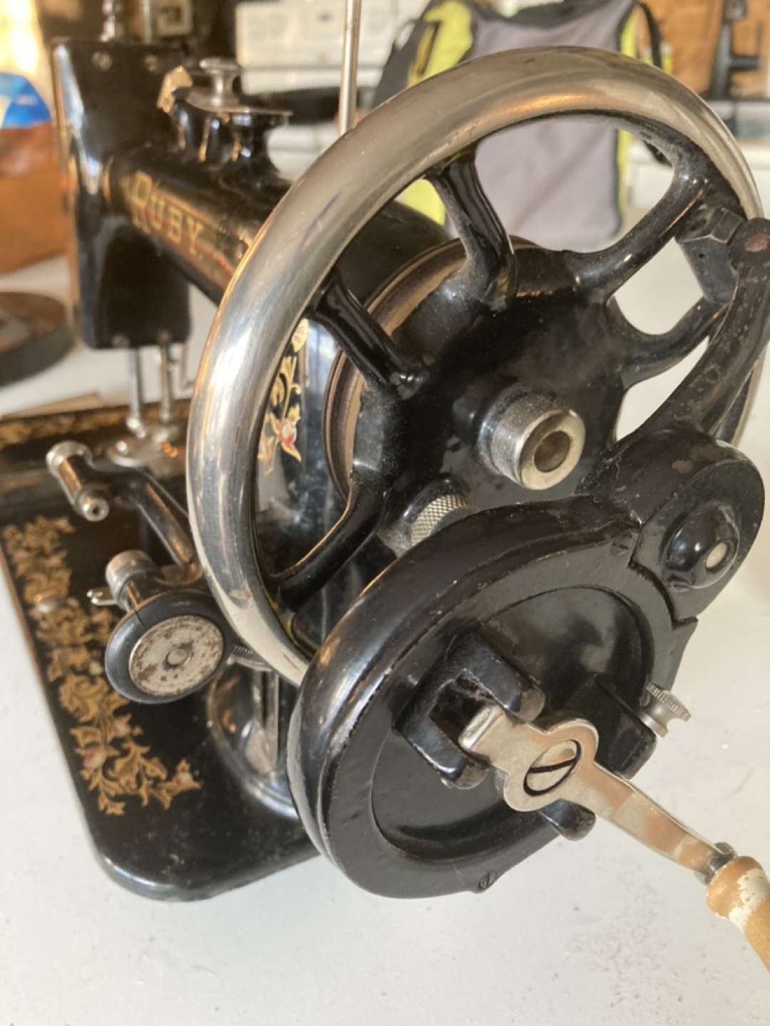 Vintage RUBY sewing machine - photo 5