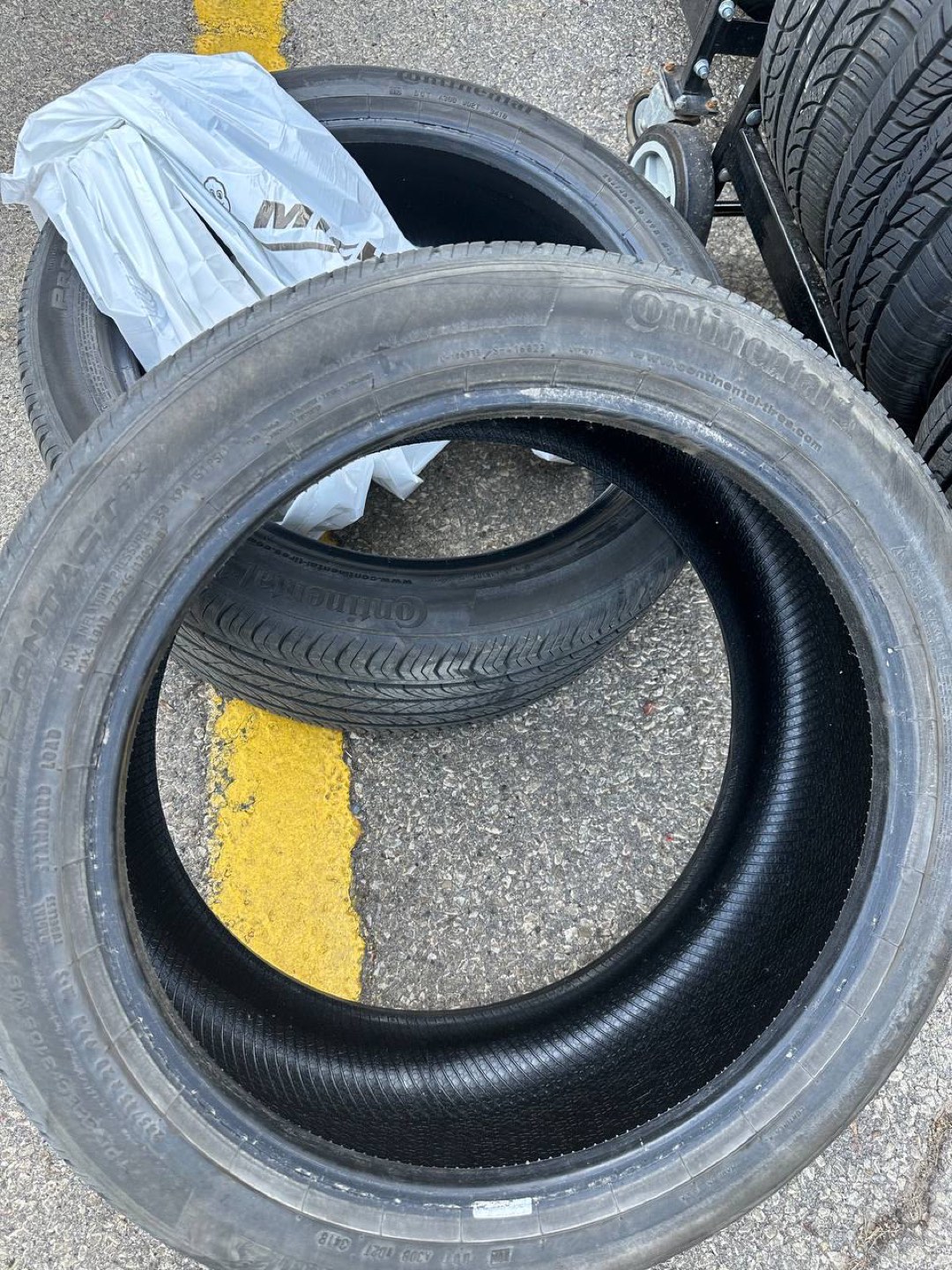 Continental All season Tires x 4 - 245/45 R20 99H - photo 3